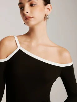 Clearance Asymmetrical Contrast Strap Slim Top T-shirts|Tops