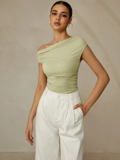 Outlet Asymmetrical Neck Sleeveless T-Shirt T-shirts|Tops