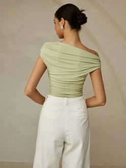 Outlet Asymmetrical Neck Sleeveless T-Shirt T-shirts|Tops