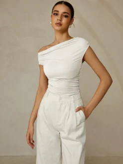 Outlet Asymmetrical Neck Sleeveless T-Shirt T-shirts|Tops