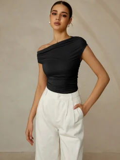 Outlet Asymmetrical Neck Sleeveless T-Shirt T-shirts|Tops
