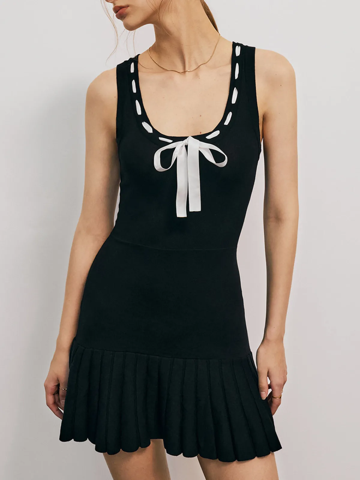 Clearance Bow Decor Pleated Short Dress Black Dresses|Sweater Dresses