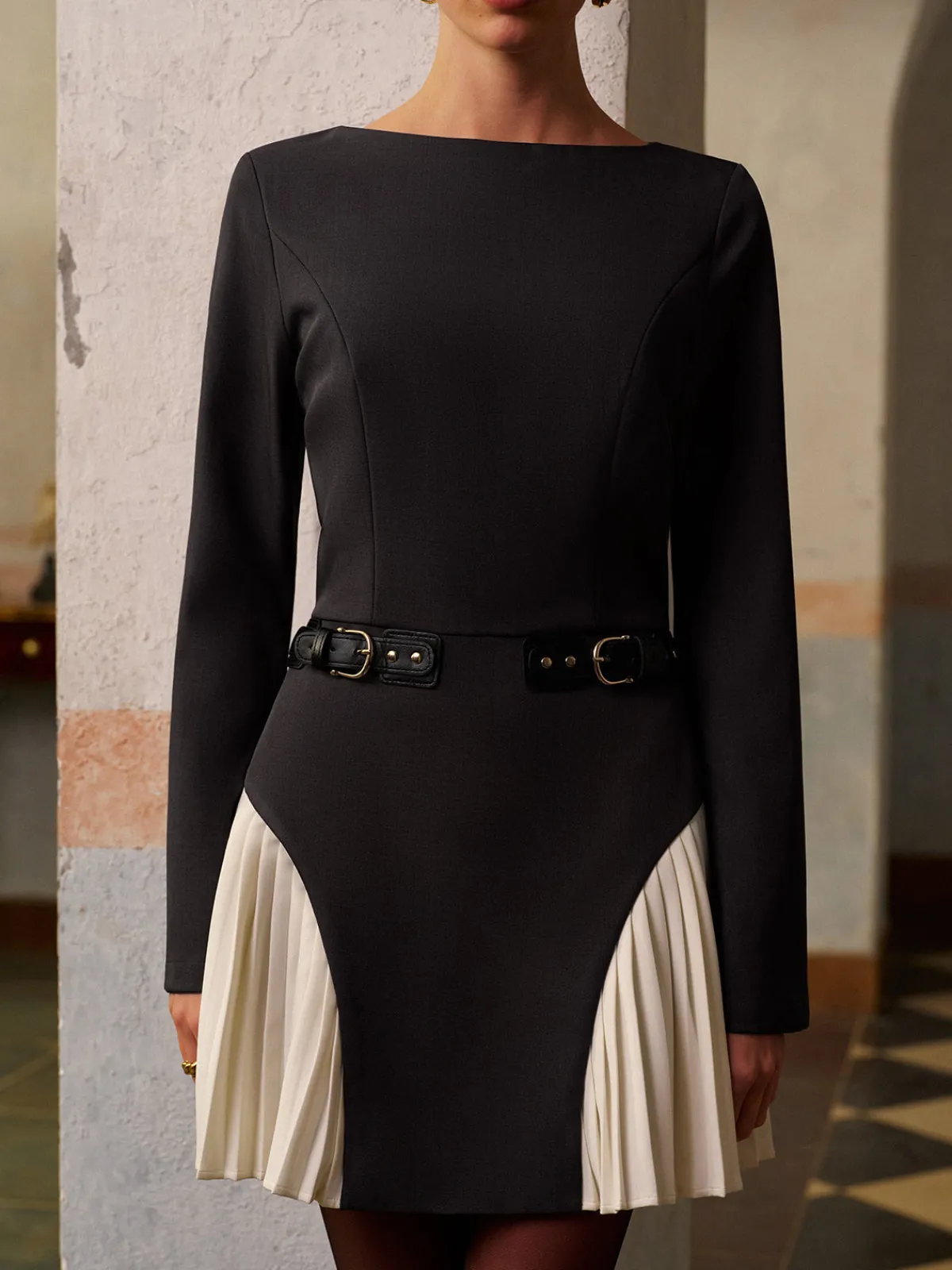 New Color Block Side-Pleated Belted Short Dress Dresses