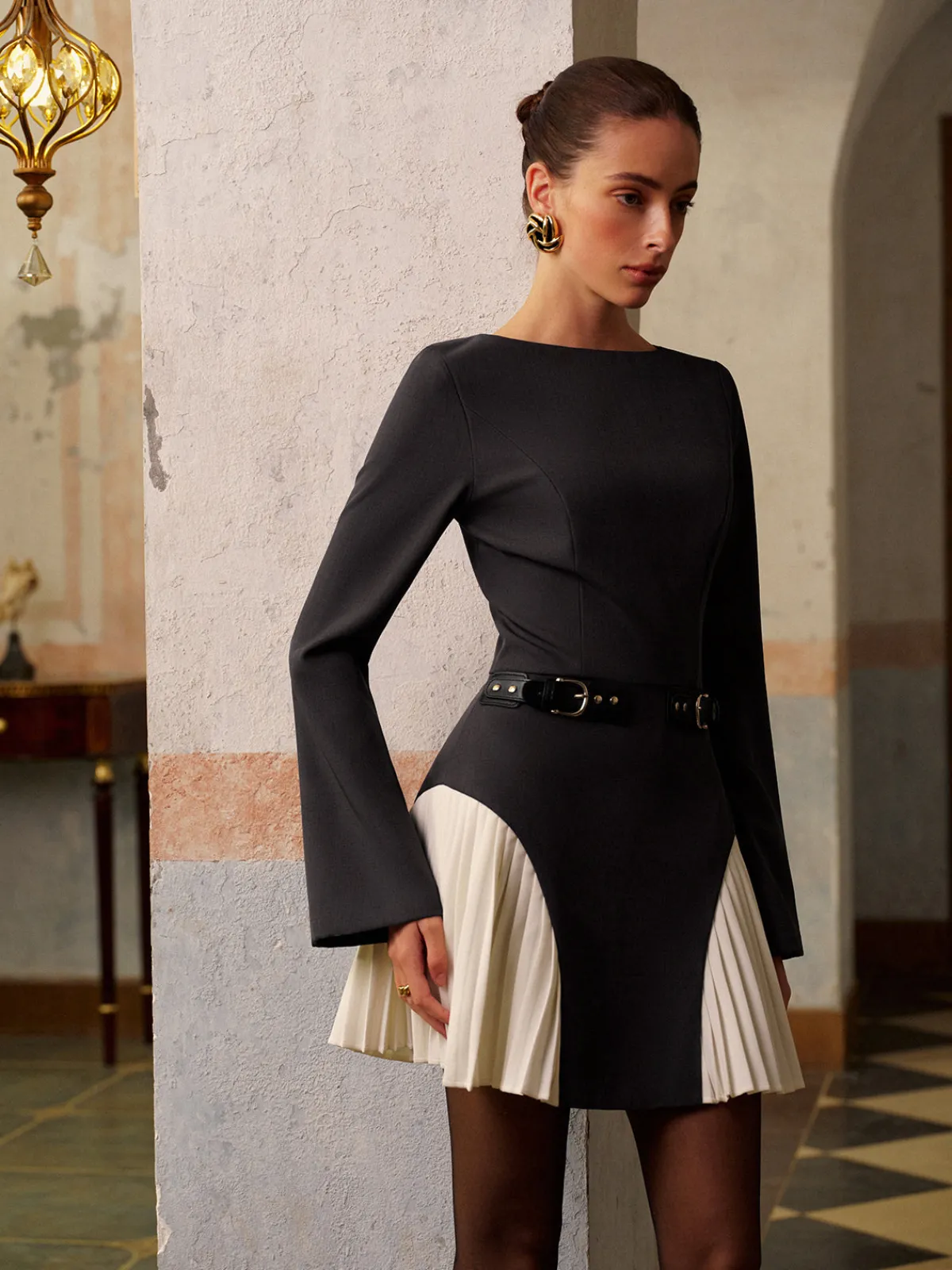 New Color Block Side-Pleated Belted Short Dress Dresses