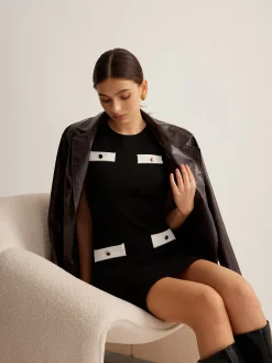 Clearance Contrast Binding Sleeveless Sweater Dress Black Dresses|Sweater Dresses