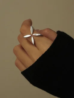 Outlet Criss Cross Four-Leaf Open Ring Rings & Bracelets|Accessories