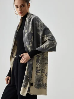 Clearance Double Face Jacquard Tassel Scarf Accessories