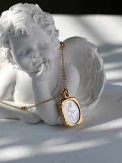 Embossed Rose Square Pendant Necklace Necklaces|Accessories
