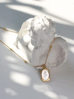 Embossed Rose Square Pendant Necklace Necklaces|Accessories
