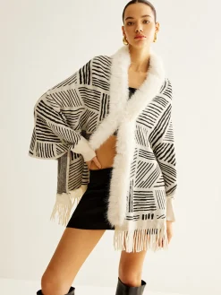 Clearance Geometric Striped Tassel Knit Minky Shawl Outerwear|Outerwear