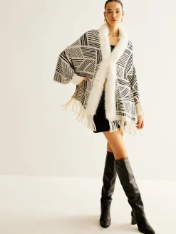 Clearance Geometric Striped Tassel Knit Minky Shawl Outerwear|Outerwear
