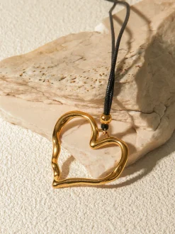 Outlet Hollow Out Love Heart Necklace Necklaces|Accessories