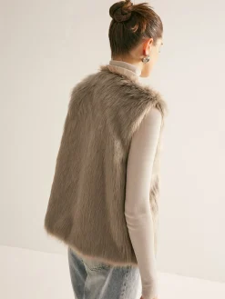 Discount Leisure Faux Fur Vest Outerwear|Vests