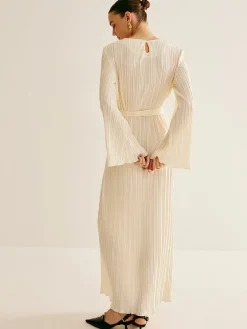 Best Minimalist Plisse Ruffle Belted Dress White Dresses|Casual Dresses