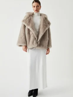 Outlet Oversized Collared Faux Fur Coat Outerwear|Coats