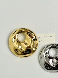 Potholes Hollow Hoop Brooch Accessories