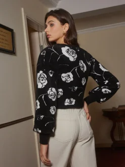 Hot Rosette Knot-Button Crop Cardigan Cardigans|Sweaters & Cardigans