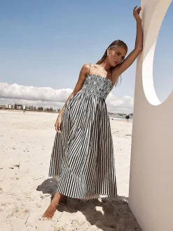 Outlet Sleeveless Pinstripe Long Dress Black Dresses|Casual Dresses