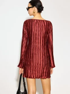 Discount Textured Slim Short Dress Dresses
