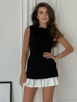 Discount Two-Tone Sleeveless Pleated Short Dress Black Dresses|Casual Dresses