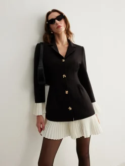 New V-Neck Two-Tone Pleated Button Dress Black Dresses|Casual Dresses